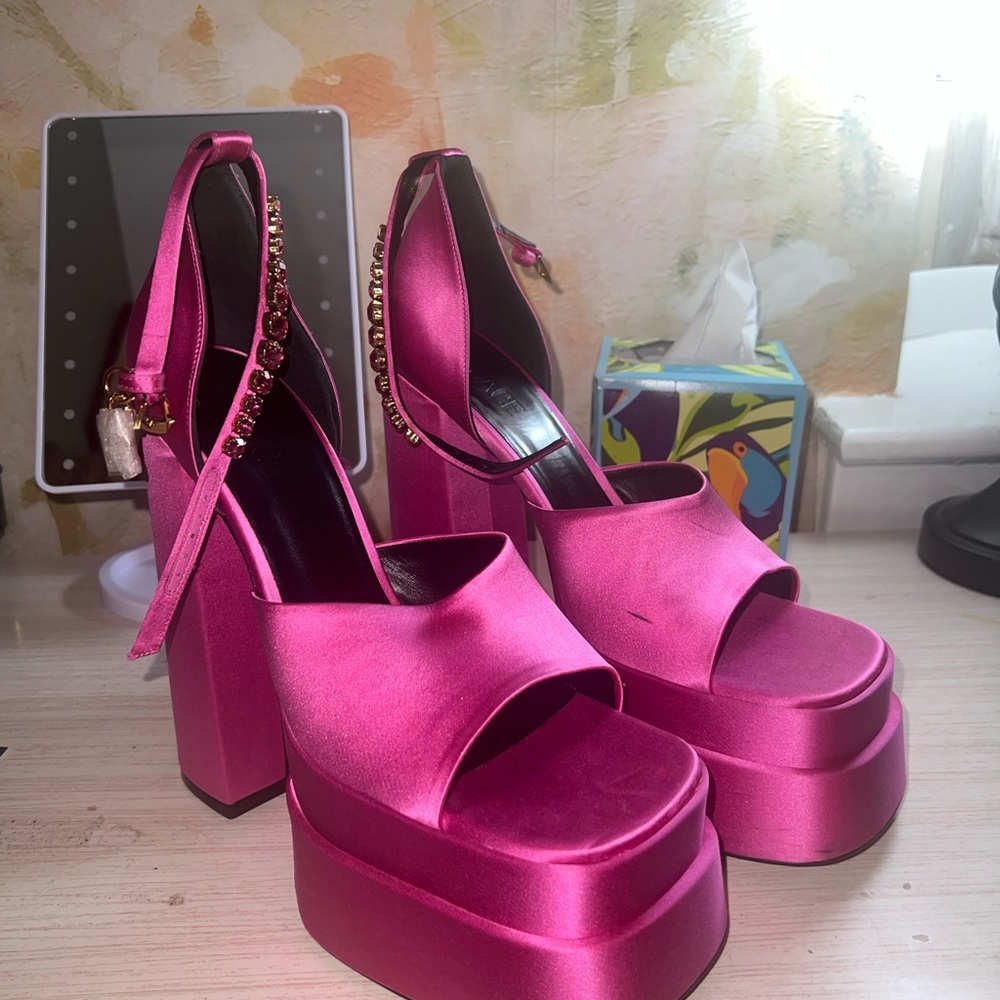 Authentic Versace Medusa Aevitas Satin Platform Heels - Hot Pink !